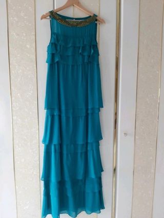 Vestido largo volantes ceremonia