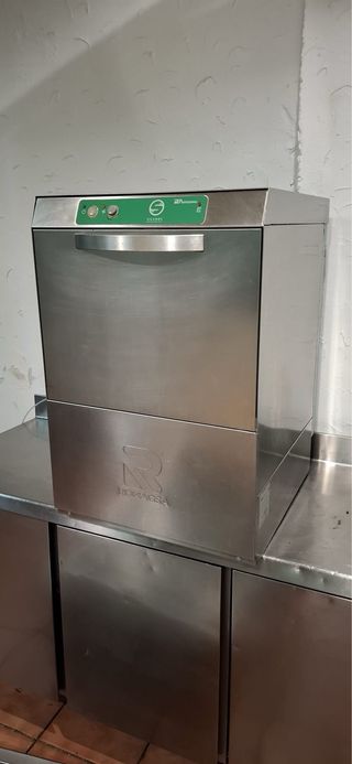 Lavavajillas industrial SILANOS 50