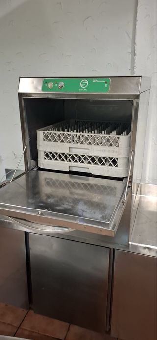 Lavavajillas industrial SILANOS 50