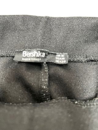 Pantalones negros Bershka talla M