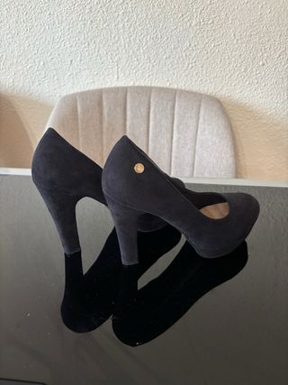 Tacones de salón negros Xti como nuevos