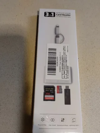 Lettore 3 in 1 per schede SD/MicroSD/USB