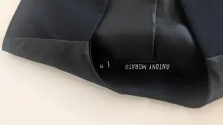 Camicia bianca bimbo con motivo blu e gilet blu