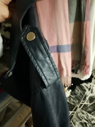 Chaqueta estilo motero azul marino