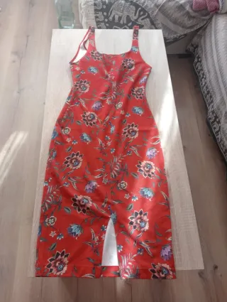 Vestido Zara estampado flores elástico