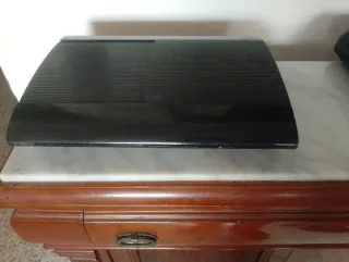 Consola Sony PS3 Negra sin mandos Funiona