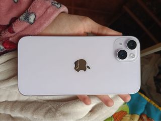 iPhone 14 Plus Lila