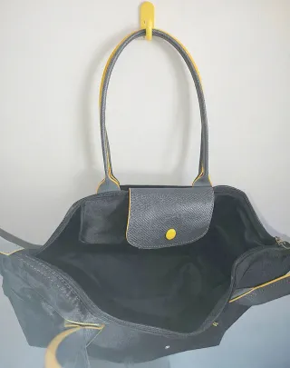 Le Pliage negro carbón talla mediana hombros