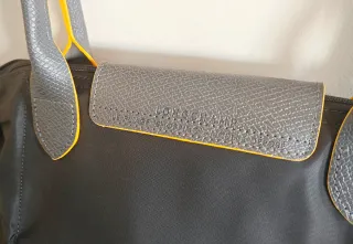 Le Pliage negro carbón talla mediana hombros