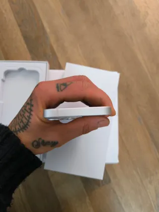 Apple iPhone 13 mini