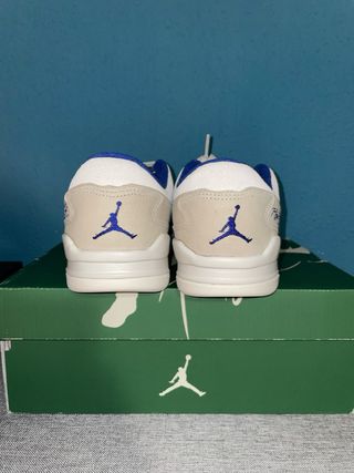 Jordan Flight Court Blancas y Beige nuevas