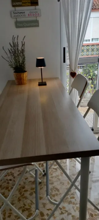 Conjunto Mesa y Sillas Altas Ikea