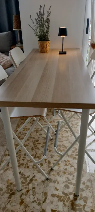 Conjunto Mesa y Sillas Altas Ikea
