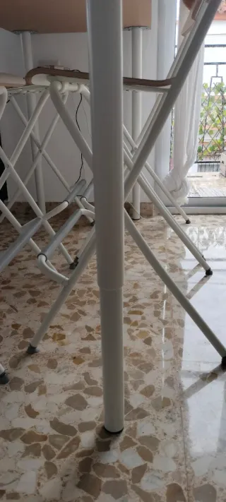 Conjunto Mesa y Sillas Altas Ikea