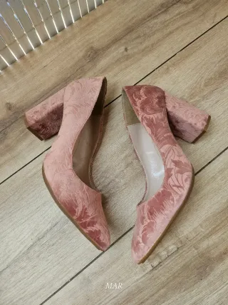 Salones Daniela Vega Rosa