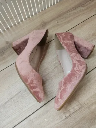 Salones Daniela Vega Rosa