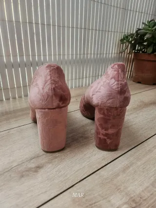 Salones Daniela Vega Rosa