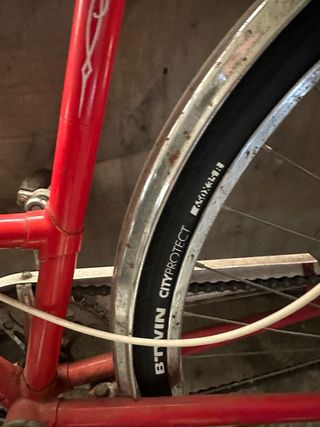 Bicicleta clásica roja ORBE