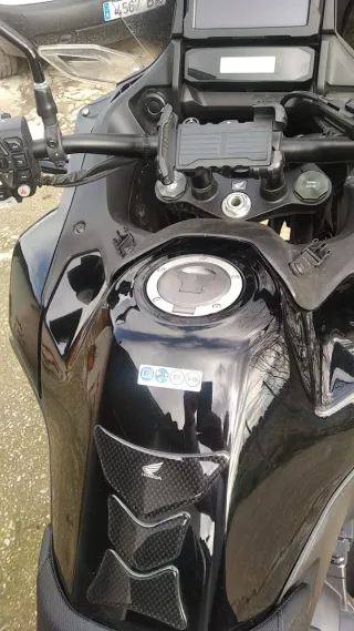 Honda NT 1100 Adventure Moto Negra