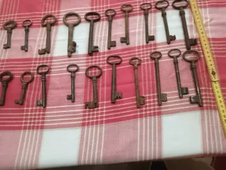 Lote de llaves antiguas
