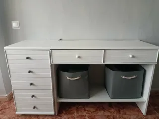 Cómoda blanca con cajonera lateral