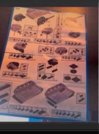 Tanque militar tipo Lego montado 13 cm