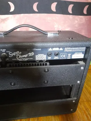 Amplificador de guitarra a válvulas Fender