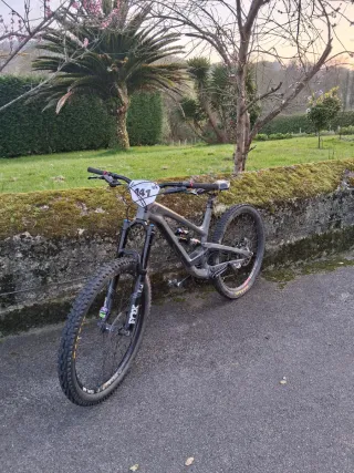 YT Capra 27.5 aluminio 2020 talla l