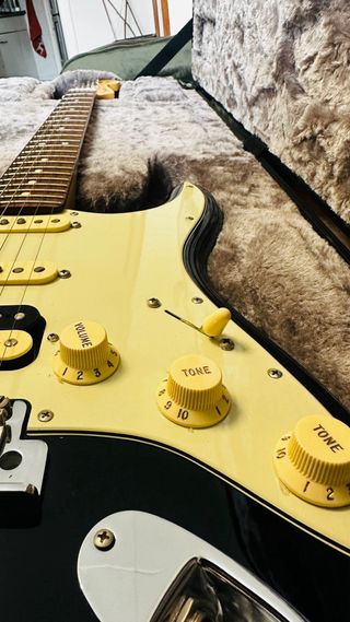 Fender Stratocaster USA HSS Shawbucker 2017