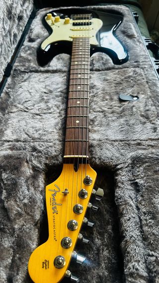 Fender Stratocaster USA HSS Shawbucker 2017