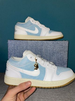 Air Jordan 1 Low Azul y Blanco nuevas