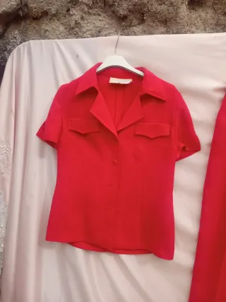 Traje pantalón rojo talla 42 XL