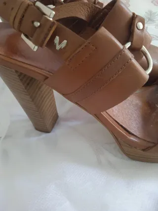 Sandalias Martinelli Marrones Tacón
