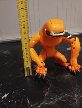 Action Figure Ben 10 Wildmutt Bandai