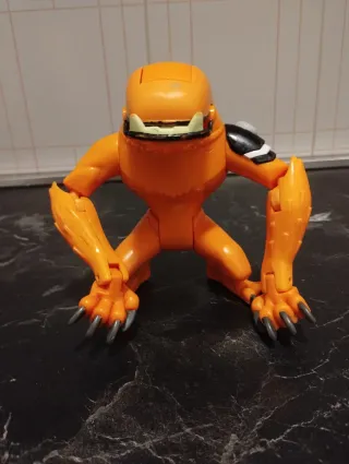 Action Figure Ben 10 Wildmutt Bandai