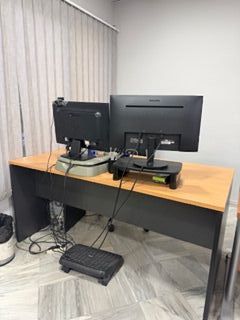 2 Mesas de Madera Marrón (50€ por mesa)