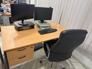 2 Mesas de Madera Marrón (50€ por mesa)