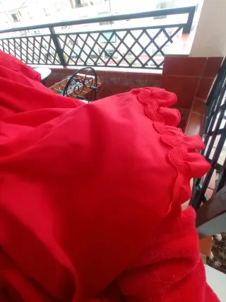 Vestido de flamenca rojo con volantes