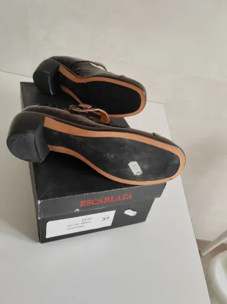 Zapatos en piel Escarlata Marrones Talla 37