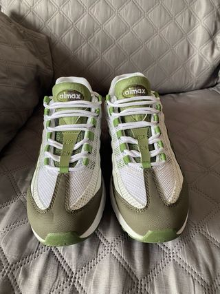 Zapatillas Nike Air Max Verde Olivo y Blanco