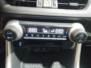 Toyota Rav4 2.5l 220H Style