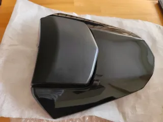 Tapa colín Yamaha R6 2008-2016 Negra