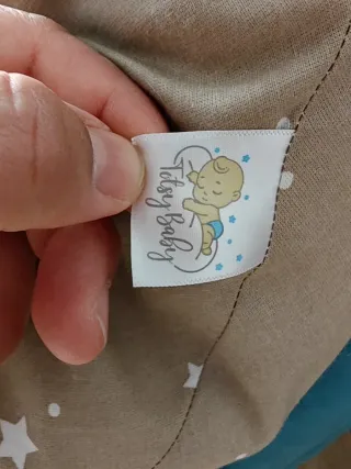 Cojín de lactancia y embarazo beige estrellas