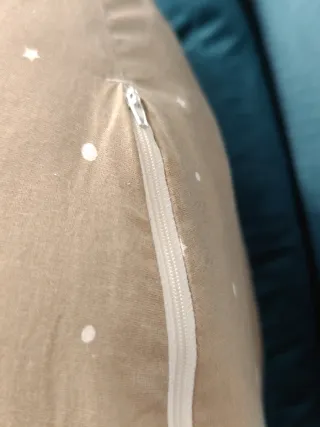 Cojín de lactancia y embarazo beige estrellas