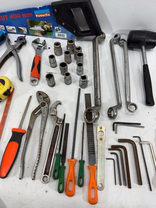 Lote de herramientas variadas