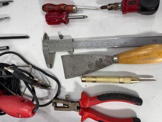 Lote de herramientas variadas