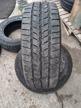 4 Neumáticos Invierno Continental 215/65R16C