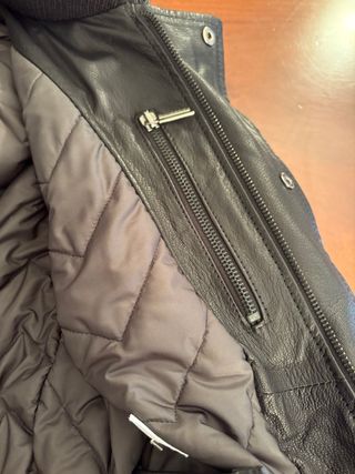 Giubbotto in pelle nero e bordeaux