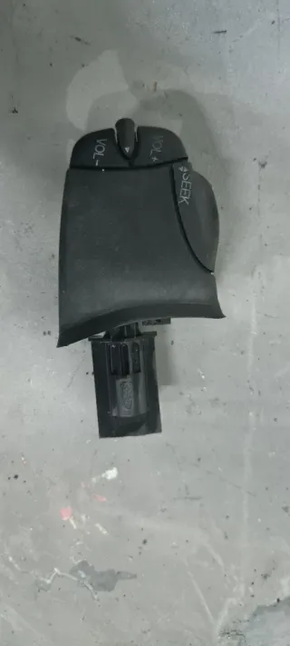 Mando Volante Ford Radio y Altavoz