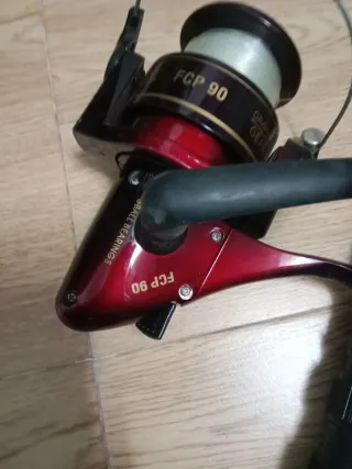 Caña de pescar con carrete